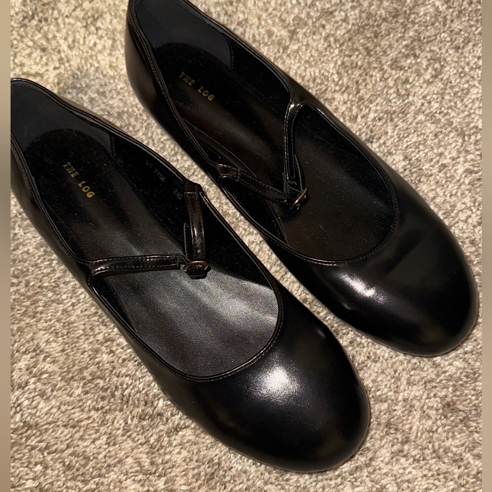 Ballet flats